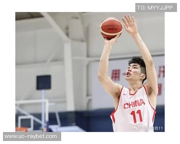 余嘉豪砍下18分9篮板浙江全运男篮战胜山东全运男篮晋级小组赛