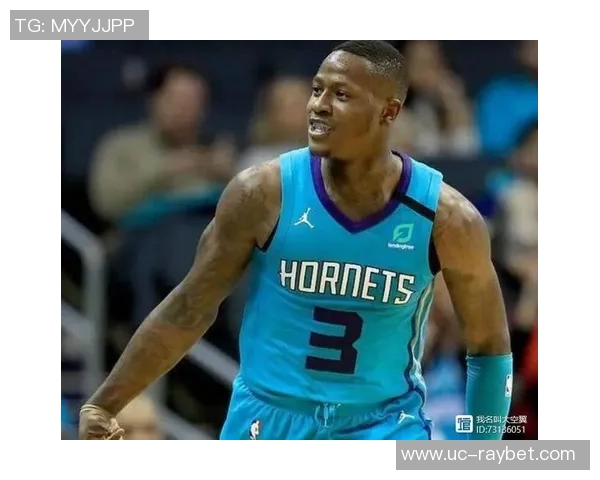 罗齐尔展现夸张腰臀魅力邀网红观战引皮二爷关注